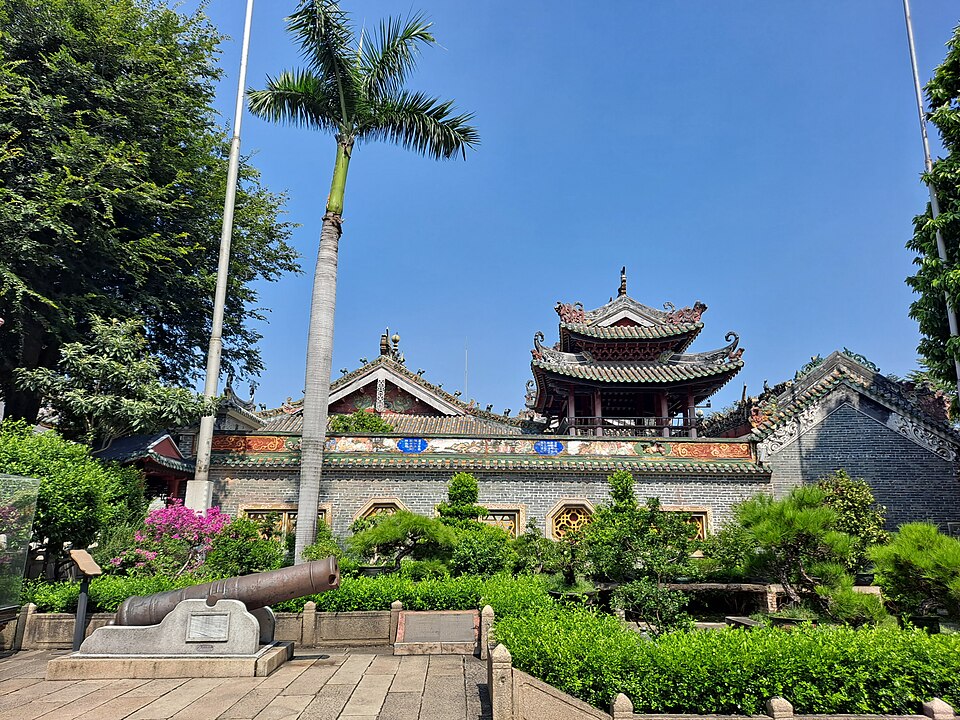 Foshan Kung Fu Culture and Lingnan Cuisine Day Tour